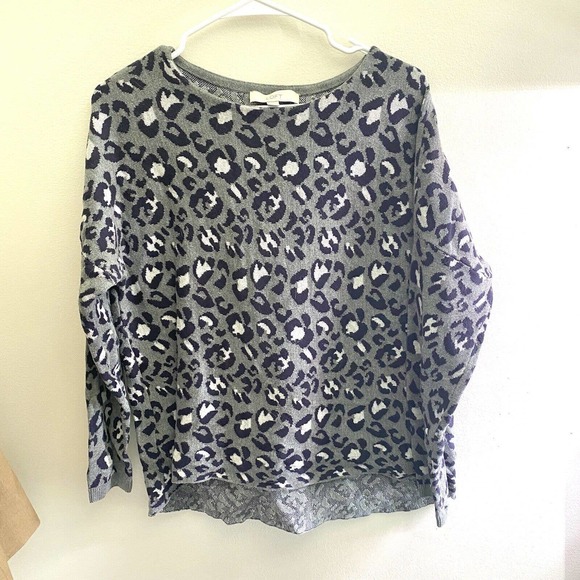 Loft Cheetah Print Super Soft Sweater Leopard Gray Womens Size Medium M Crewneck - Picture 2 of 5